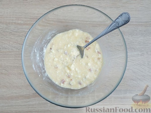 Сладкий омлет с творогом и курагой