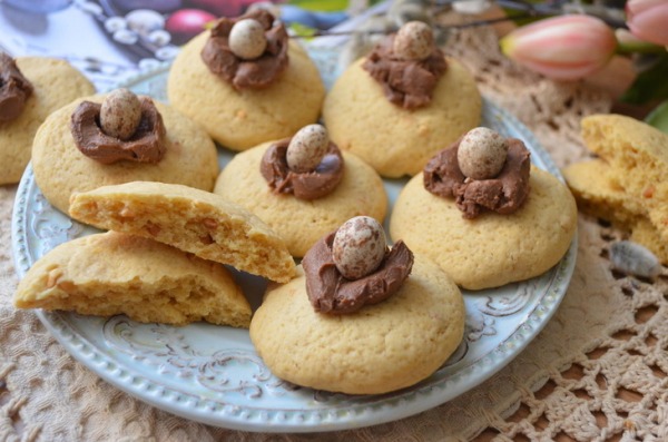 Пасхальные печенье с арахисовой пастой