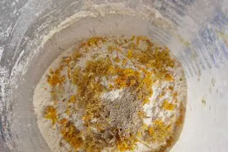 Сливочный кулич с начинкой