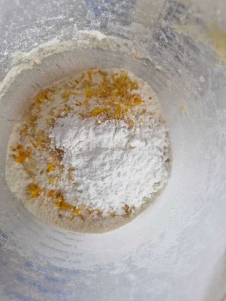 Сливочный кулич с начинкой