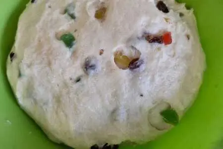 Сливочный кулич с начинкой