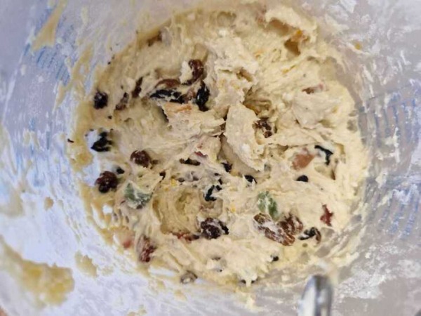 Творожный бездрожжевой кулич