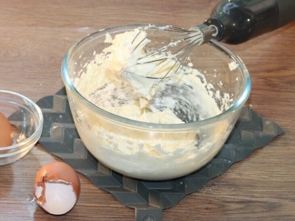 Ванильный кекс с малиновой пропиткой