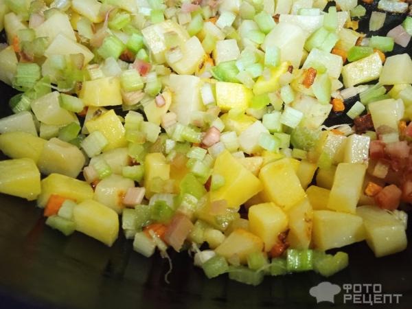 Рецепт: Суп куриный с овощами и зеленью - с ревенем и шпинатом