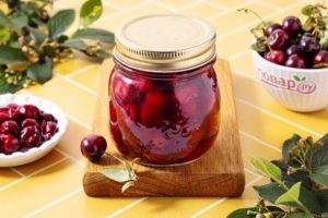 Консервированные вишни
