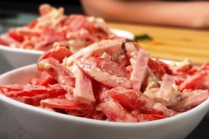 Рецепт — новинка. Салат «Розовый фламинго» — ещё один вкусный салатик в мою копилочку