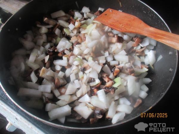 Рецепт: Гречка по-купечески - с грибами и фаршем