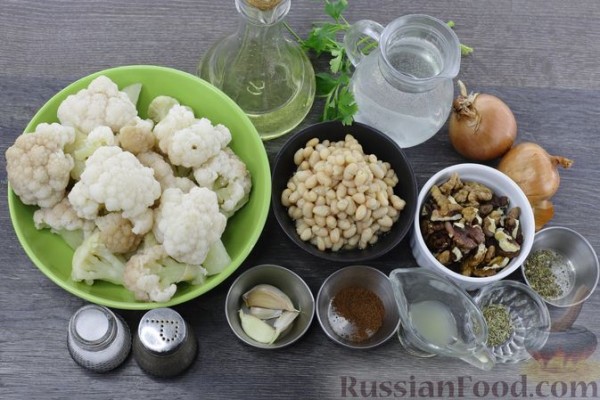 Суп-пюре из цветной капусты и фасоли, с грецкими орехами