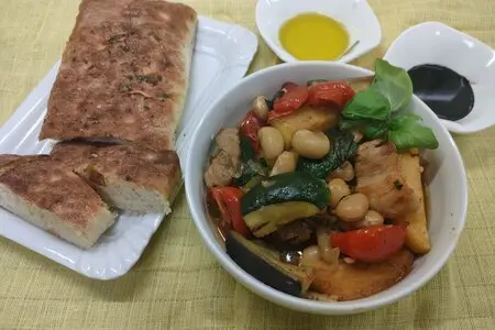 Летнее овощное рагу с фасолью
