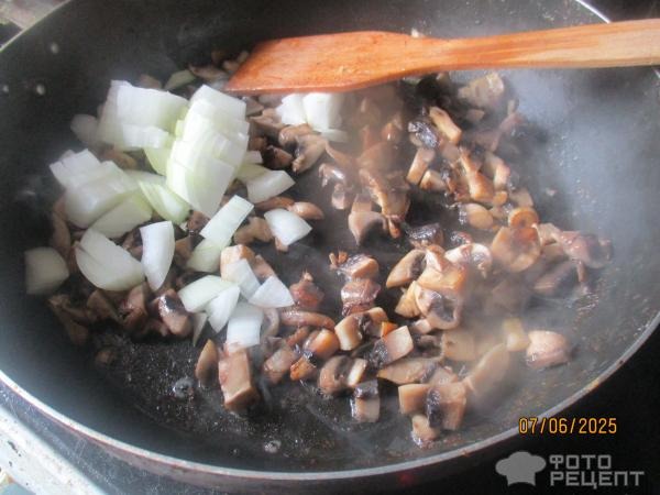 Рецепт: Гречка по-купечески - с грибами и фаршем