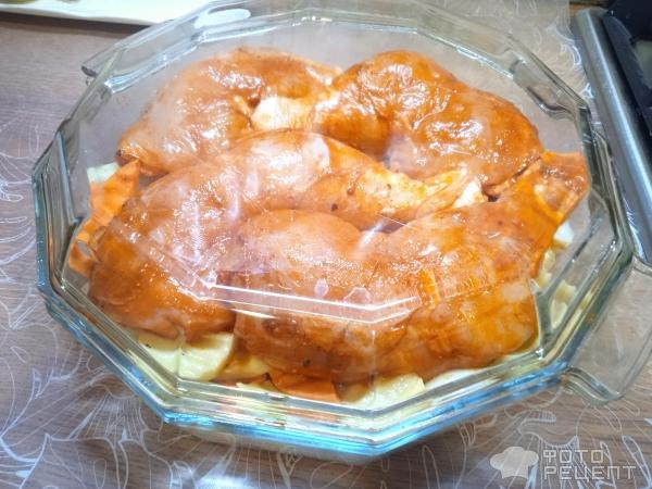 Рецепт: Куриные ножки запеченные с картошкой - в СВЧ