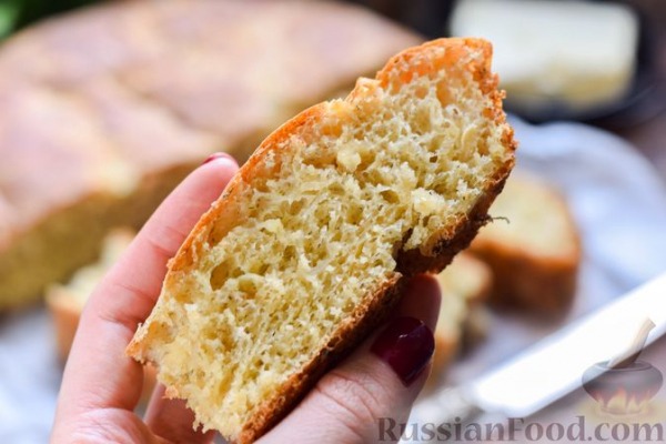 Творожный хлеб с жареным луком