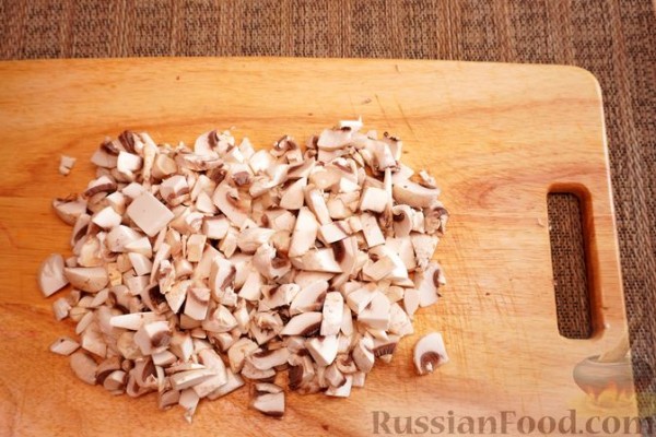 Картофельные мини-пиццы с шампиньонами и морковью