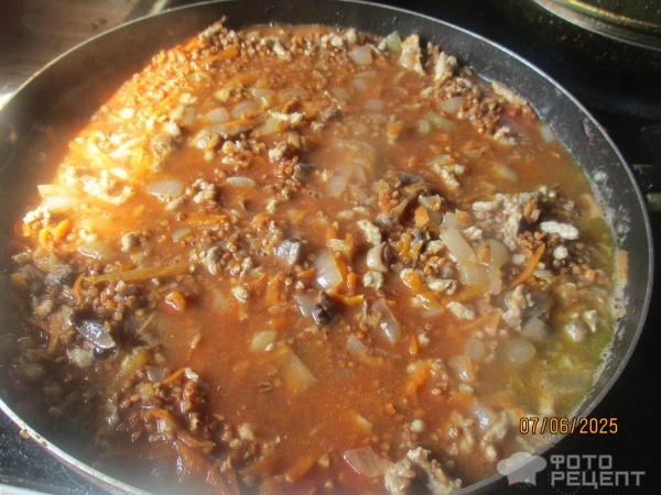 Рецепт: Гречка по-купечески - с грибами и фаршем