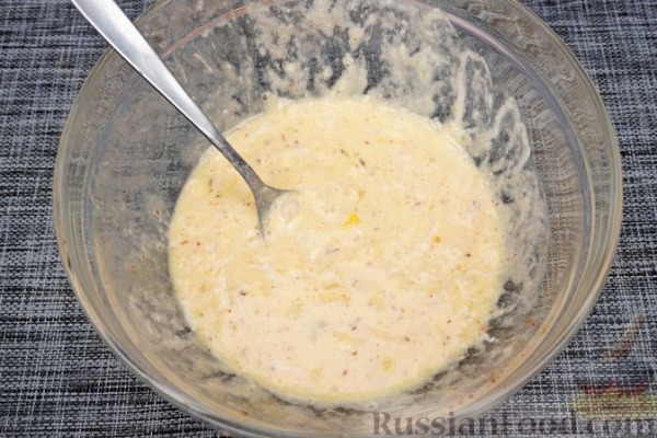 Пирог из слоёного теста, с мясными фрикадельками и кабачками