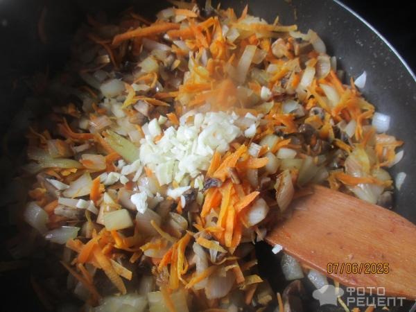 Рецепт: Гречка по-купечески - с грибами и фаршем
