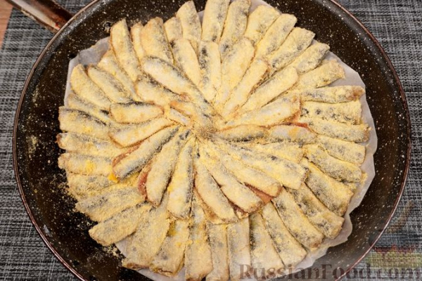 Жареная хамса в панировке из кукурузной муки
