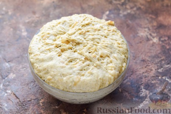Творожный хлеб с жареным луком