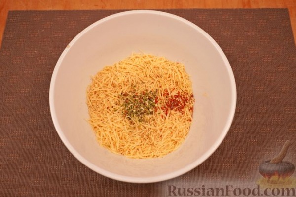 Запеканка из макарон с сосисками в томатном соусе