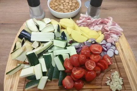 Летнее овощное рагу с фасолью