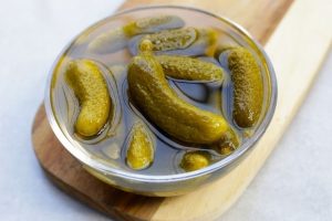 “Секрет хруста”: как сделать малосольные огурцы в рассоле