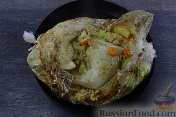 Запечённая курица с рисом и овощами (в рукаве)