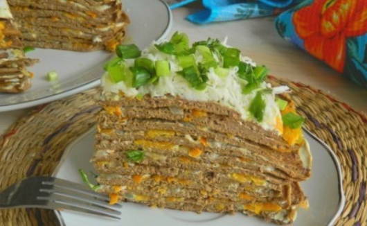 Печеночный торт из свиной печени классический