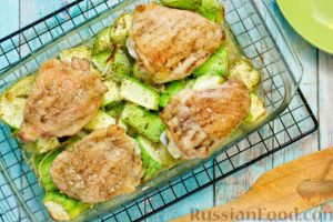 Курица с кабачками в духовке