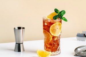 “Очень вкусно”: простой рецепт освежающего в жару напитка