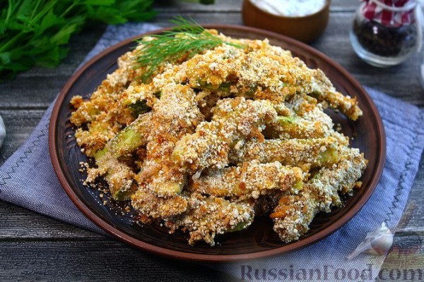 Запечённые кабачки в сырной панировке