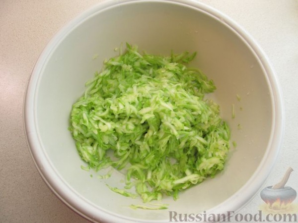 Оладьи из кабачков, с луком