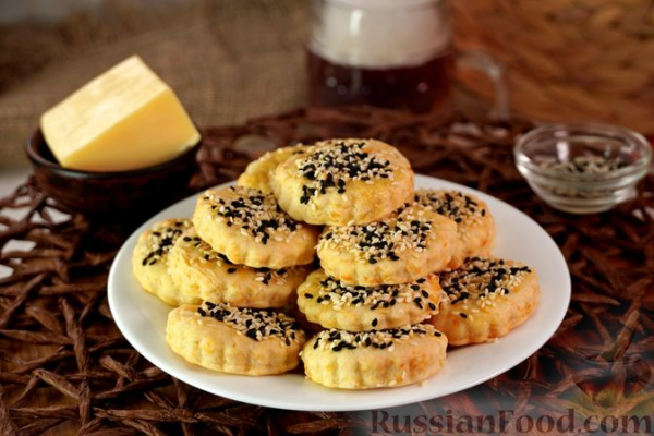 Сырное печенье на пиве