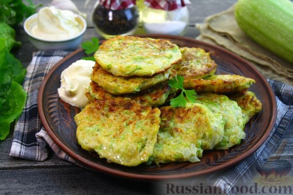 Оладьи из кабачков, с луком