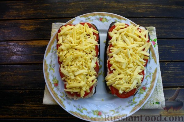 Баклажаны с куриным фаршем, помидорами и сыром (в микроволновке)