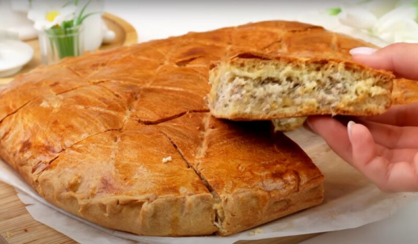 Мой фаворит среди мясных пирогов. Для этого рецепта специально держу кефир в холодильнике