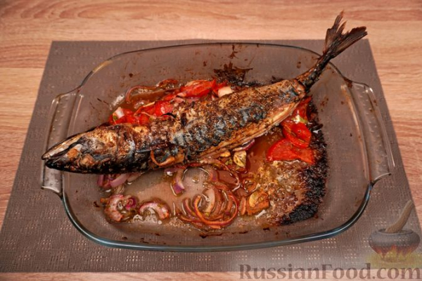 Запечённая скумбрия по-гречески