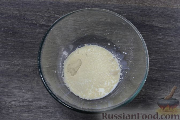 Сдобный рулет с орехово-медовой начинкой