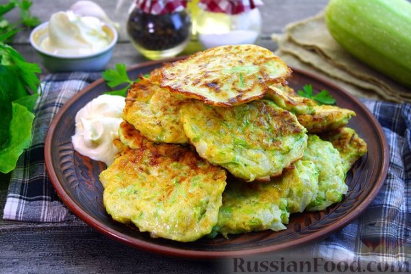 Оладьи из кабачков, с луком