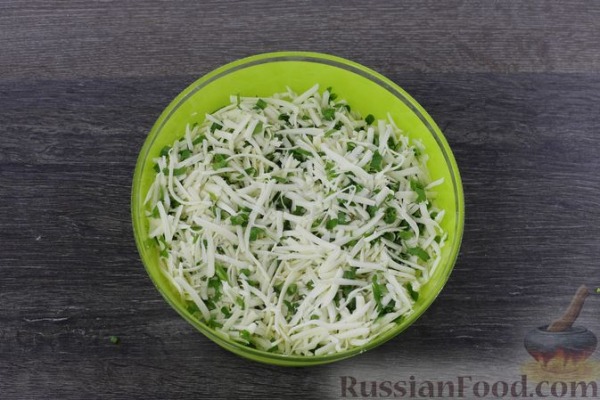 Хычины с сыром и зеленью