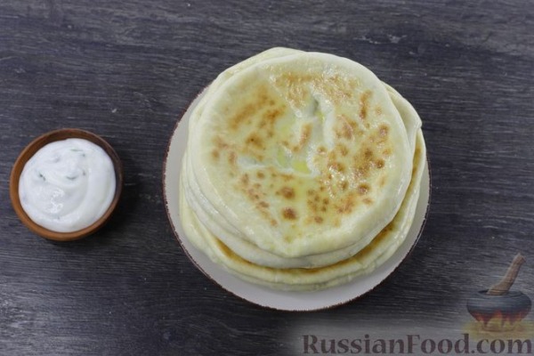Хычины с сыром и зеленью