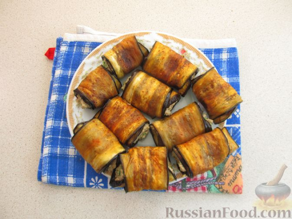 Рулетики из баклажанов по-грузински, с орехами, жареным луком и чесноком