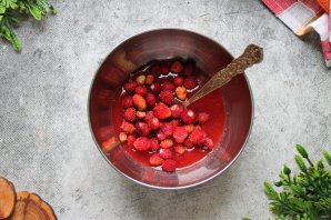 Десерт из земляники