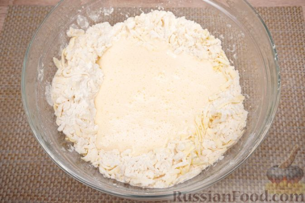Песочный пирог с абрикосовым джемом
