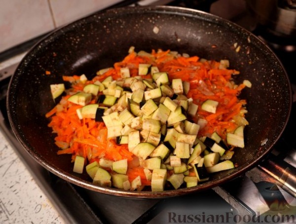 Фаршированный перец с мясом, рисом и овощами (в духовке)