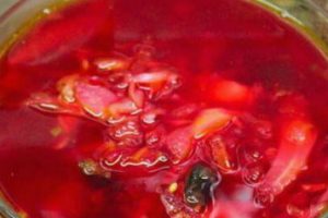 Борщ с мясом говядины классический