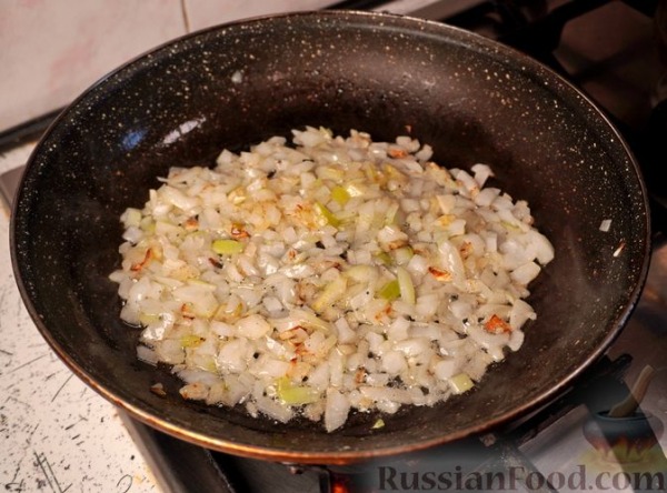 Фаршированный перец с мясом, рисом и овощами (в духовке)