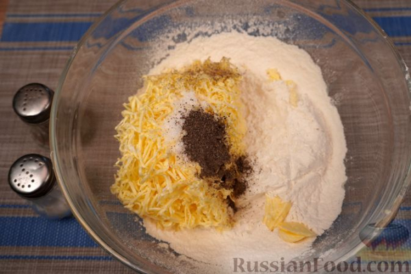 Луковые крекеры на пиве