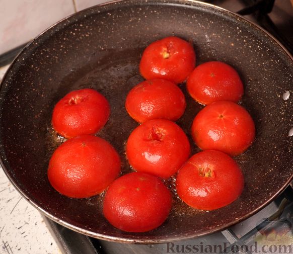Жареные помидоры с брынзой и чесноком