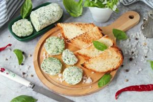 Рецепт чесночного масла сливочного