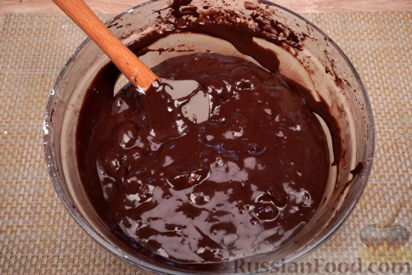 Шоколадный кекс с черешней